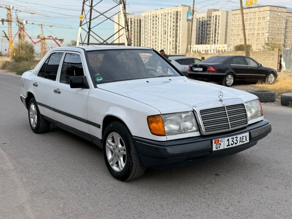 Mercedes-Benz W124: 1988 г., 2 л, Автомат, Бензин, Седан: фото 2