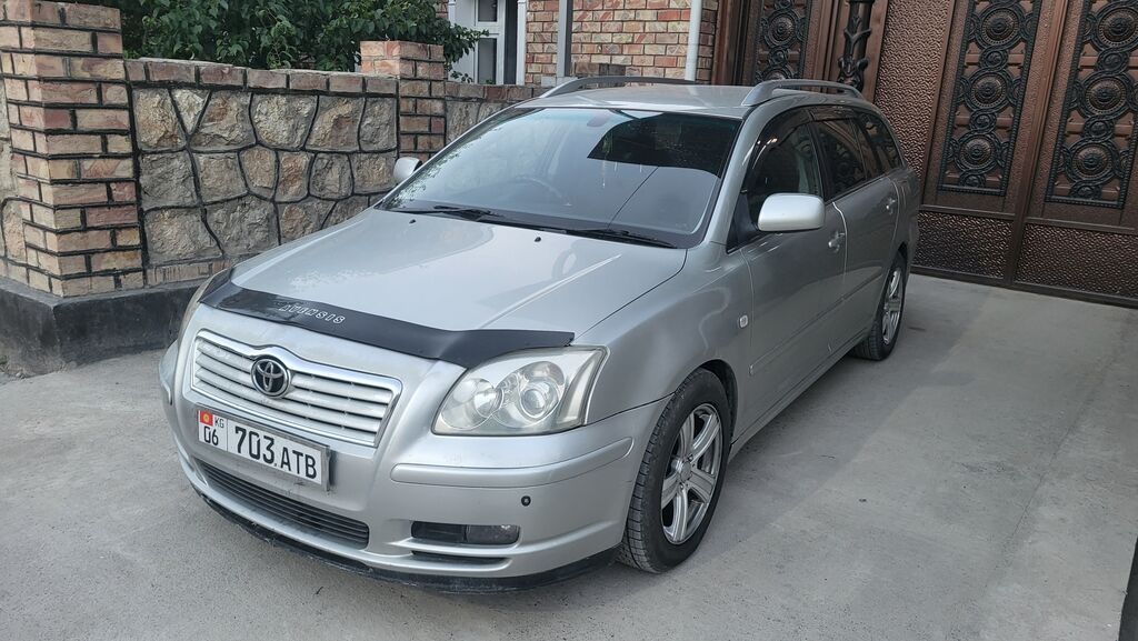 Toyota Avensis: 2004 г., 2 л, Автомат, Бензин, Универсал — фото 2