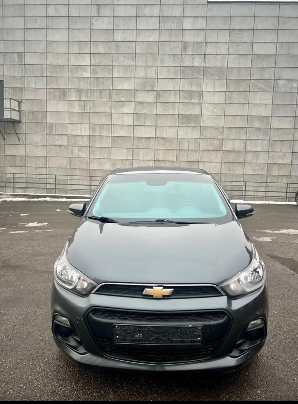 Chevrolet Spark: 2019 г., 1 л, Автомат, Бензин, Универсал — фото 1