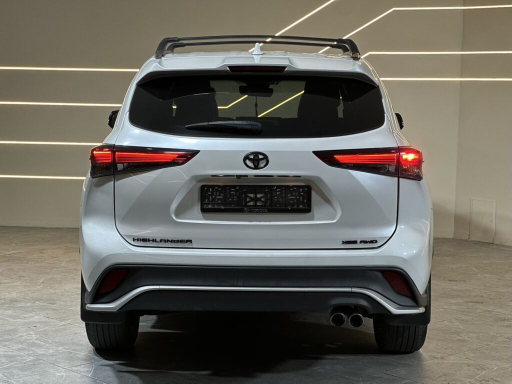 Toyota Highlander: 2023 г., 2.4 л, Бензин, Кроссовер: фото 4