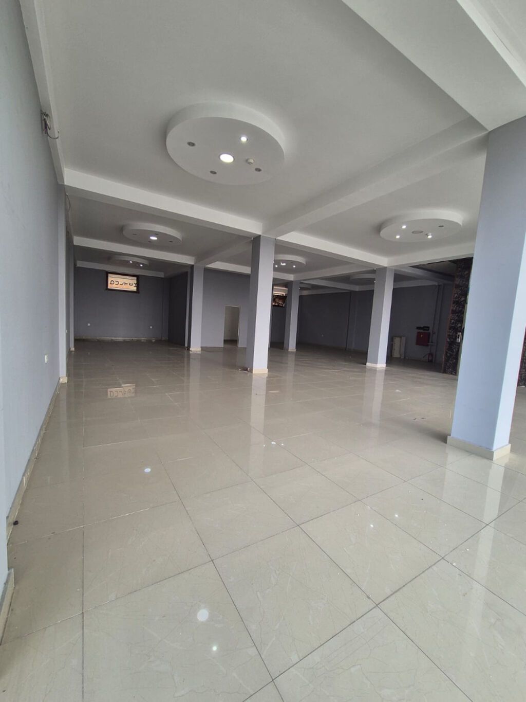 ƏHMƏDLİ METROSUNA PİYADA MƏSAFƏDƏ — 4 MƏRTƏBƏLİ 1.140 M² KOMMERSİYA