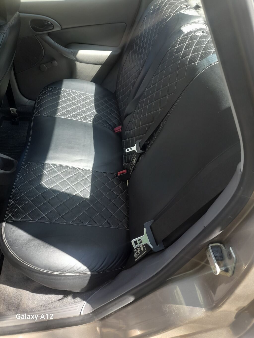 Ford Focus: 2003 г., 2 л, Автомат, Бензин, Седан: фото 6