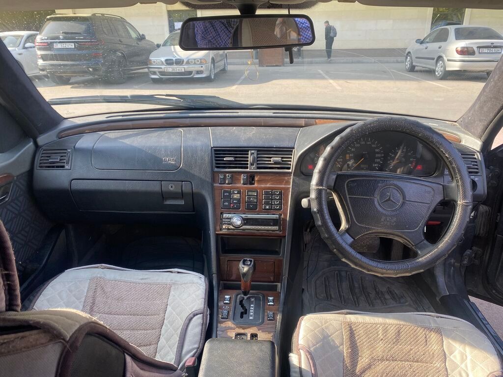 Mercedes-Benz C-Class: 1994 г., 2 л, Автомат, Бензин, Седан: фото 6