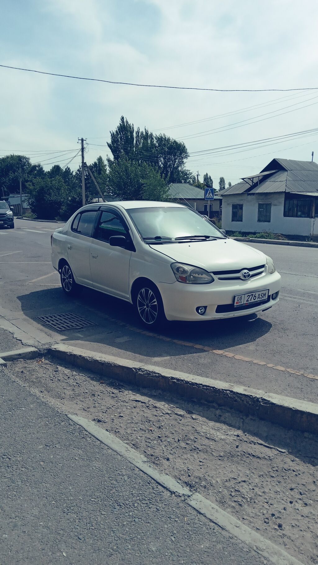 Toyota Platz: 2001 г., 1.5 л, Автомат, Бензин, Седан: фото 2