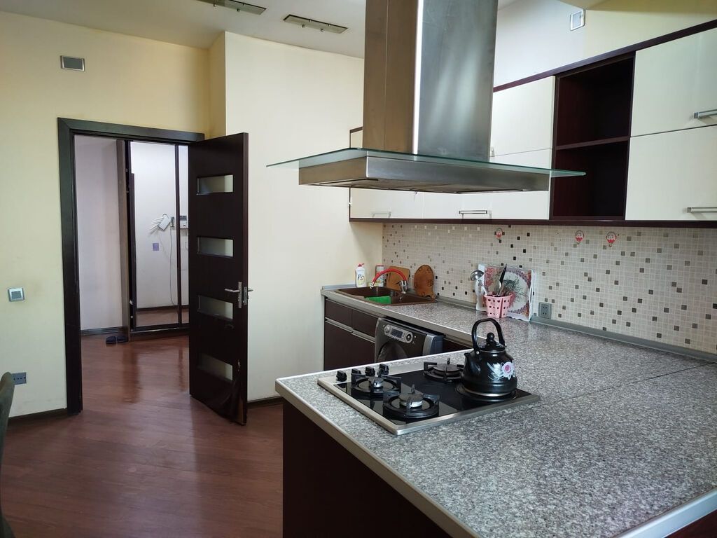3-room new-build apartment for rent in Memar Əcəmi, 100 m², 750 AZN/mo, photo 3 / 9
