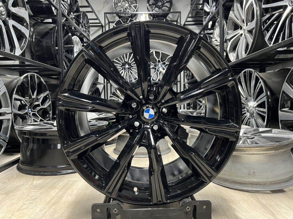 Литые Диски R 20 BMW, Комплект, отверстий - 5, Новый: фото 1
