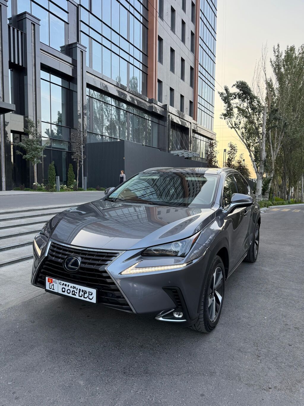 Lexus NX: 2020 г., 2.5 л, Автомат, Гибрид, Кроссовер: фото 3