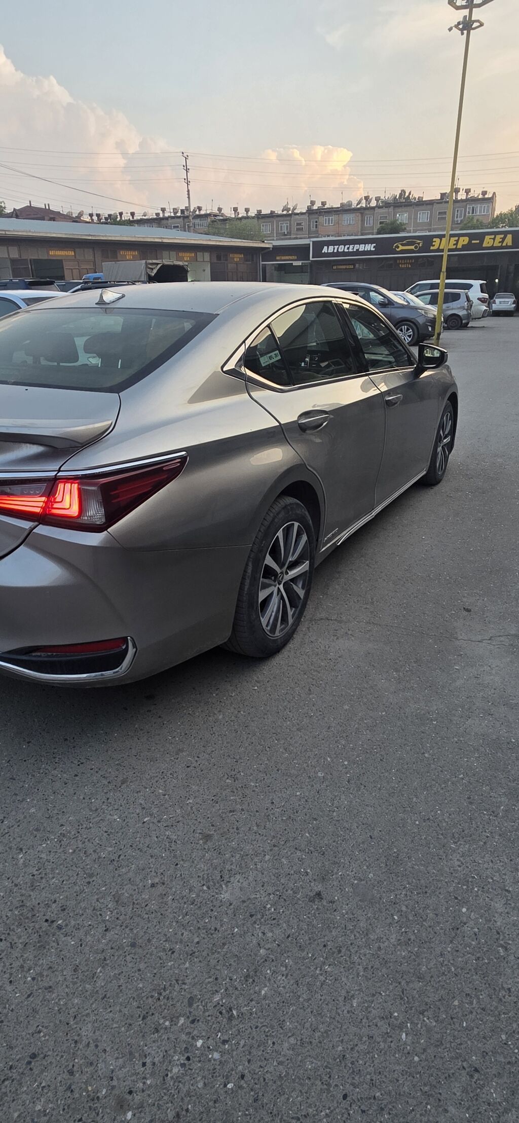 Lexus ES: 2019 г., Гибрид, Седан: фото 6