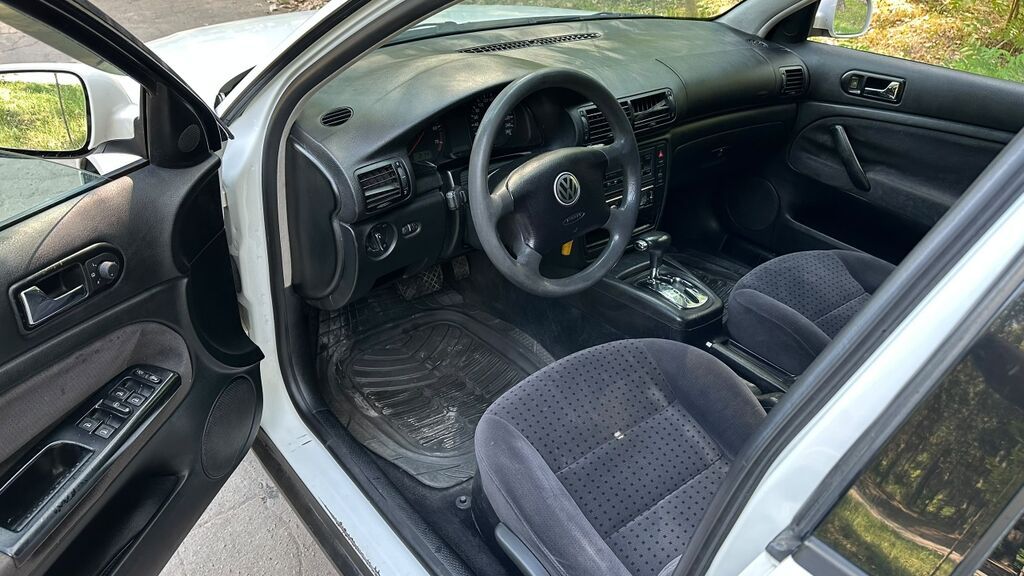Volkswagen Passat: 2000 г., 1.8 л, Автомат, Бензин, Седан: фото 8