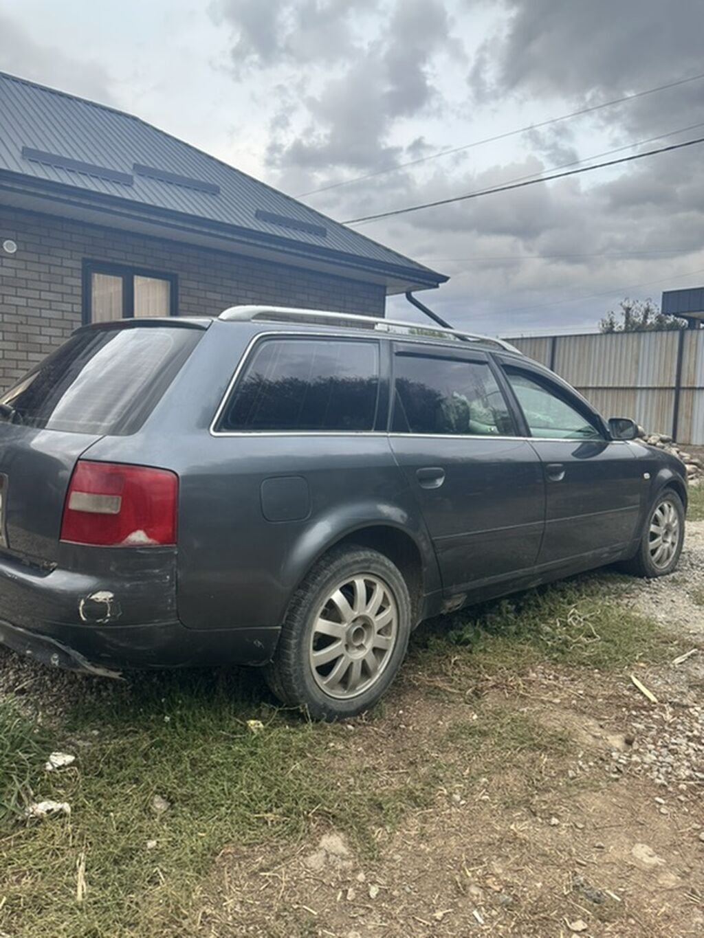 Audi A6: 2004 г., 2.4 л, Механика, Дизель, Универсал: фото 2
