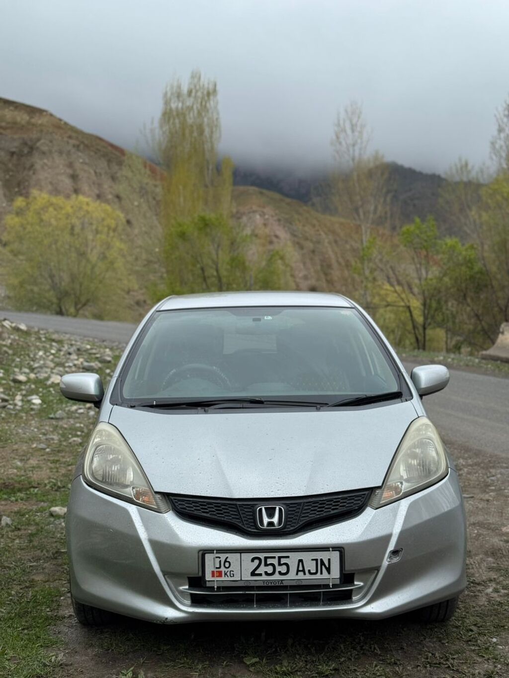 Honda Fit: 2012 г., 1.4 л, Автомат, Бензин, Хэтчбэк: фото 2