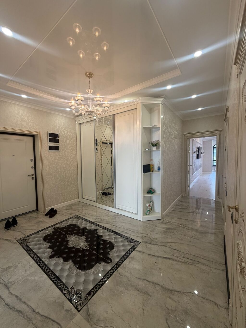 2 комнаты, 90 м², Золотой квадрат Элитка, 4 этаж, Евроремонт