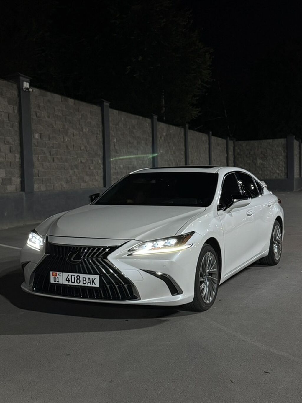 Lexus ES: 2022 г., 2.5 л, Автомат, Гибрид, Седан — фото 3