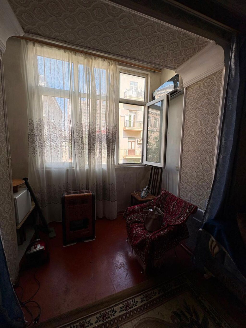 Nəsimi rayonu, 28 may metrosu yaxınlığında “Dəmir yol İdarəsi”nə yaxın