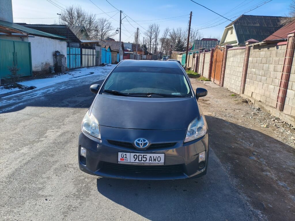 Toyota Prius: 2011 г., 1.8 л, Вариатор, Гибрид, Хэтчбэк: фото 5