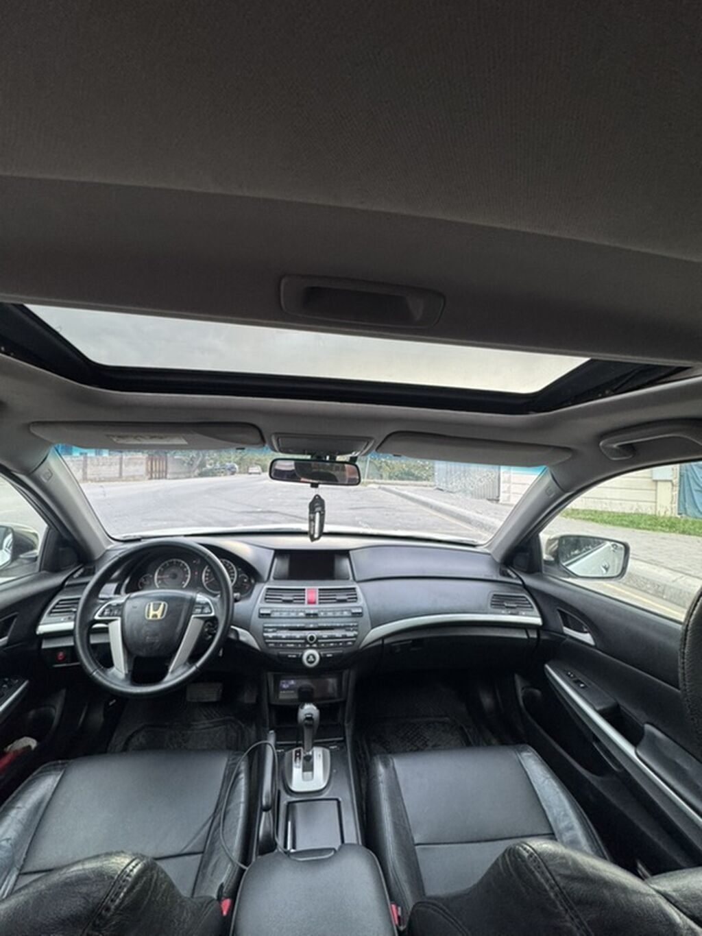 Honda Accord: 2009 г., 2.4 л, Автомат, Бензин, Седан: фото 2