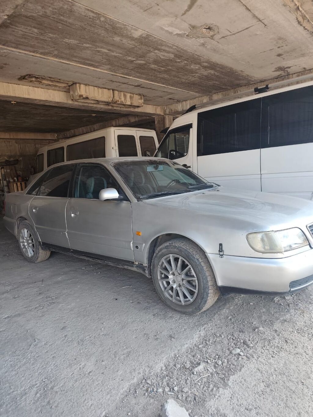 Audi A6: 1994 г., 2.6 л, Механика, Бензин, Седан: фото 4