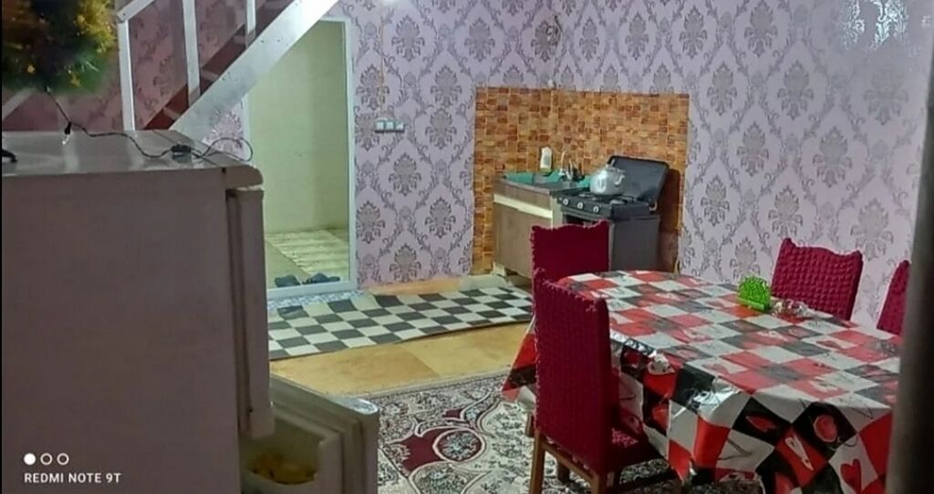 80 kv. m, 3 otaqlı, Telefon, Qaz, İşıq