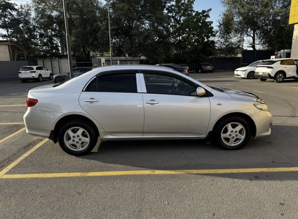 Toyota Corolla: 2008 г., 1.4 л, Механика, Бензин, Седан: фото 5