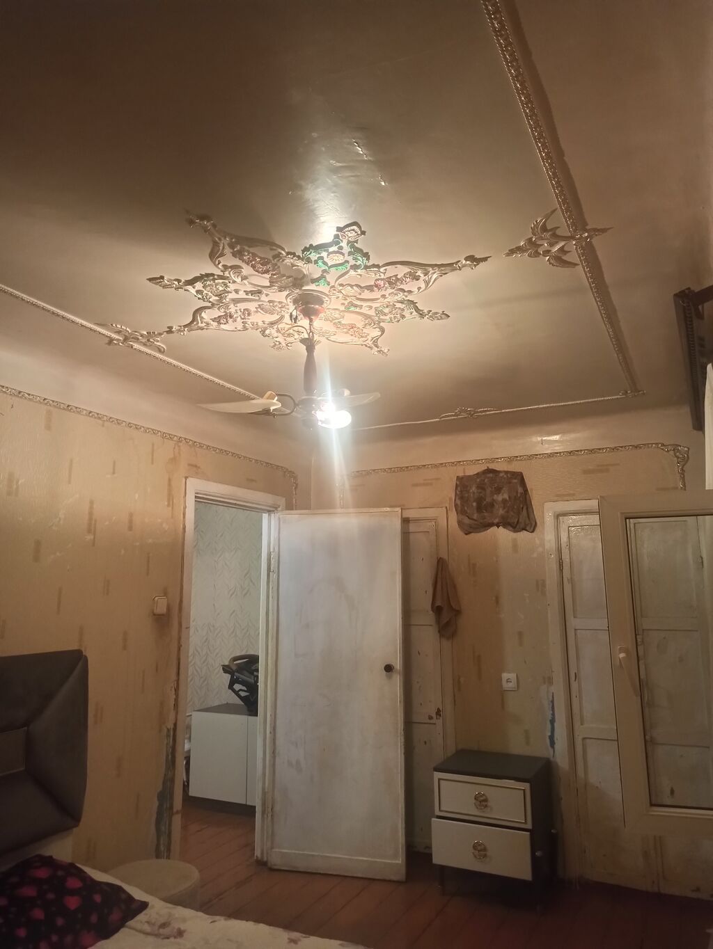 Sumqayıt, 3 otaqlı, Köhnə tikili, 85 kv. m