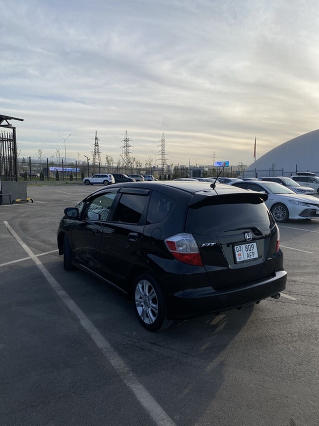 Honda Fit: 2010 г., 1.5 л, Автомат, Бензин, Хэтчбэк: фото 4