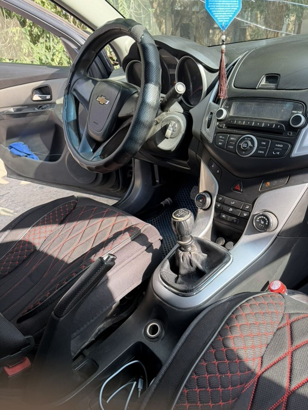 Chevrolet Cruze: 2013 г., 1.6 л, Механика, Бензин, Седан: фото 7