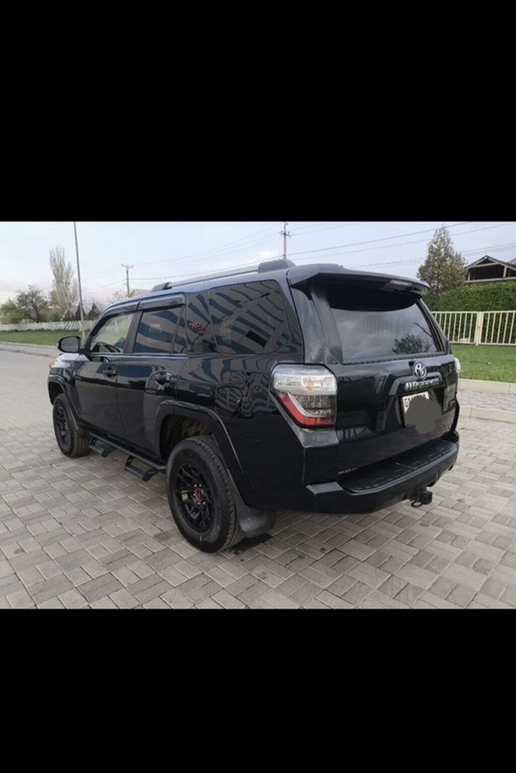 Toyota 4Runner: 2019 г., 4 л, Автомат, Газ, Внедорожник: фото 2