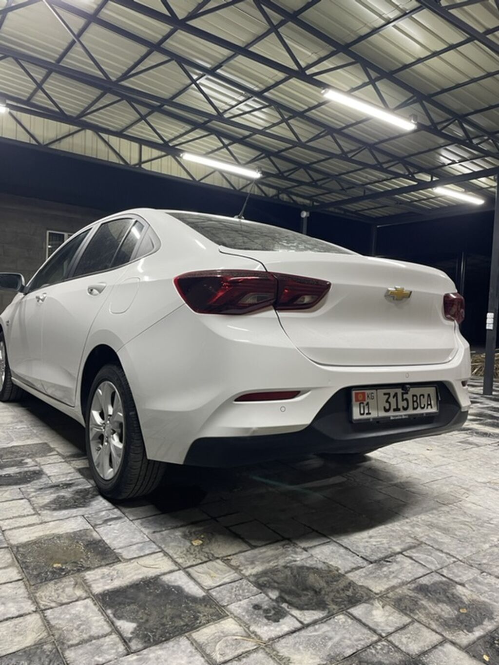 Chevrolet Onix: 2020 г., 1 л, Автомат, Бензин, Седан: фото 3