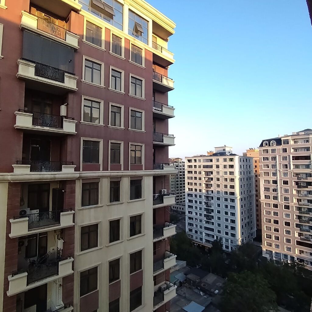 3 otaqlı, Yeni tikili, 155 kv. m