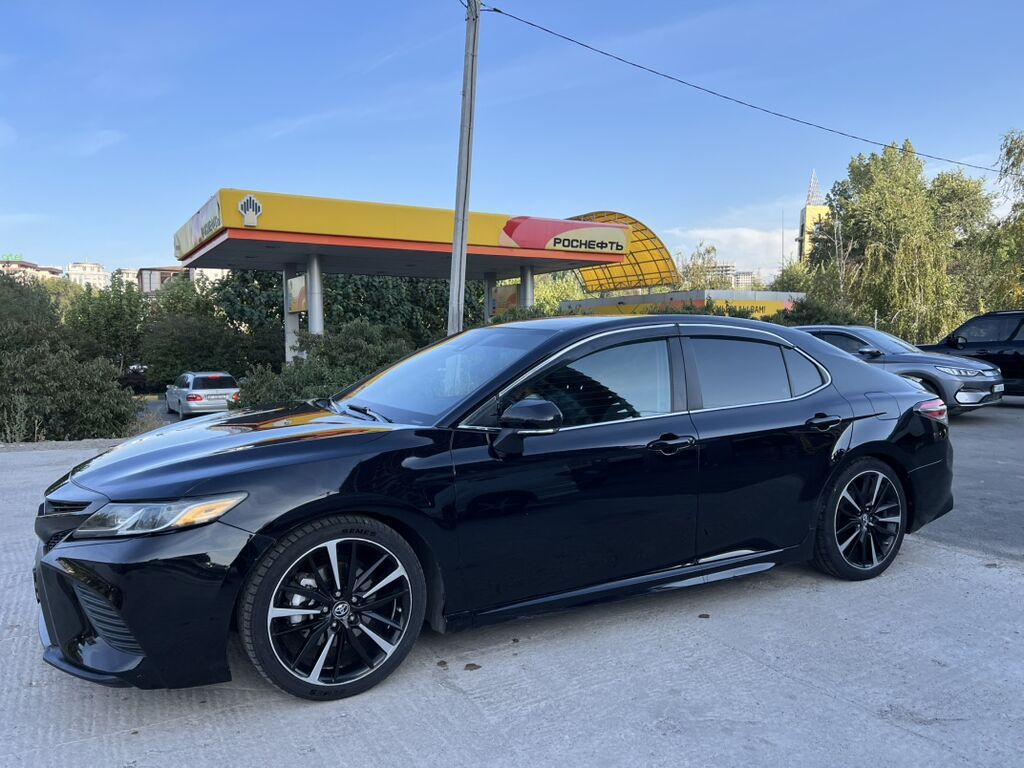 Toyota Camry: 2018 г., Бензин, Седан: фото 4