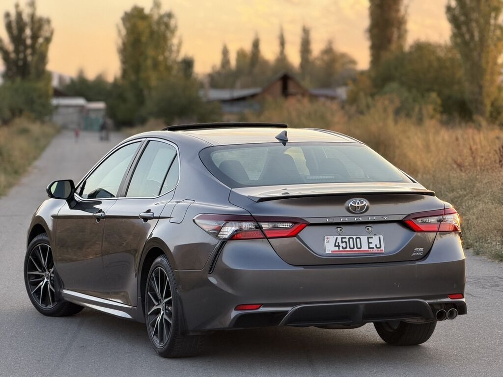 Toyota Camry: 2020 г., 2.5 л, Автомат, Бензин, Седан: фото 3