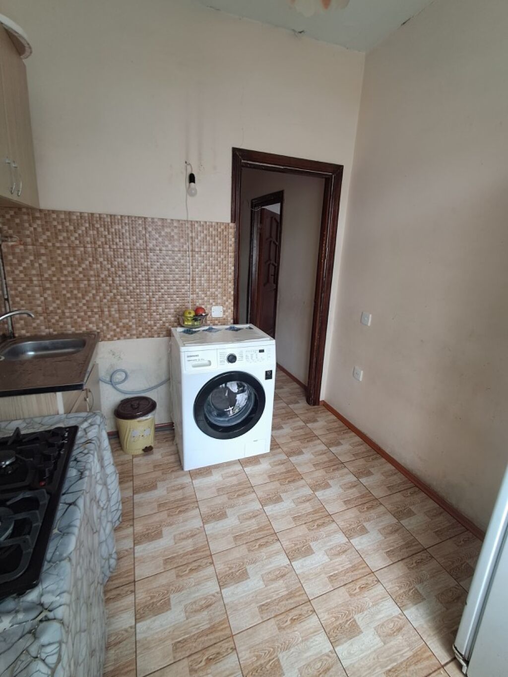 Bakı, 3 otaqlı, Köhnə tikili, 70 kv. m