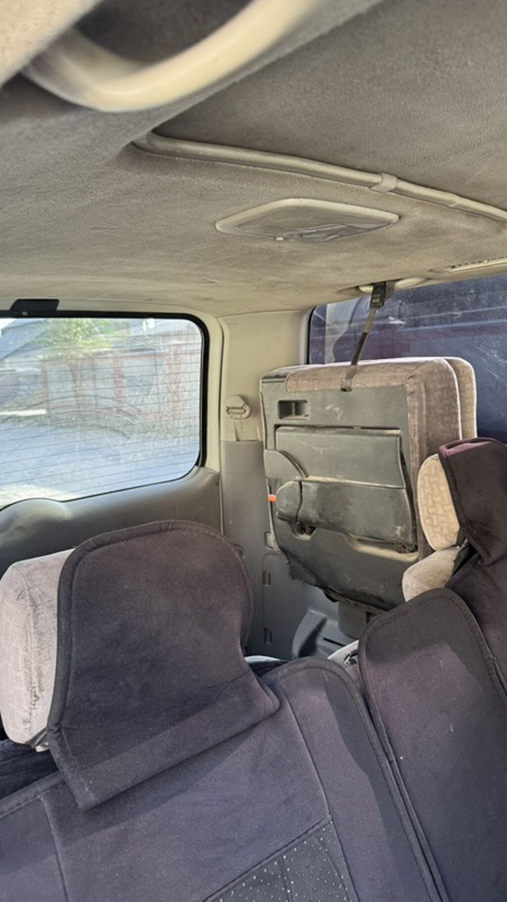 Toyota Noah: 2003 г., 2 л, Автомат, Бензин, Минивэн: фото 6
