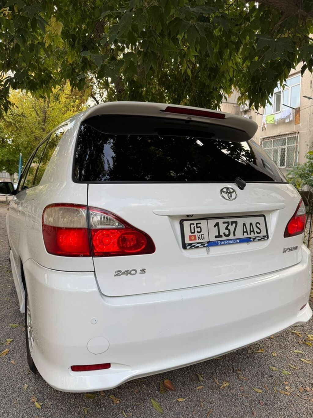 Toyota Ipsum: 2003 г., 2.4 л, Автомат, Бензин, Минивэн: фото 4