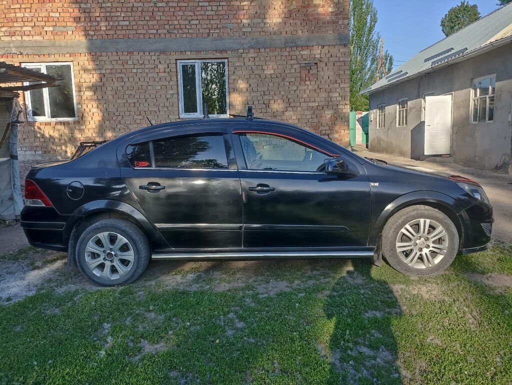 Opel Astra: 2008 г., 1.8 л, Автомат, Бензин, Седан — фото 8
