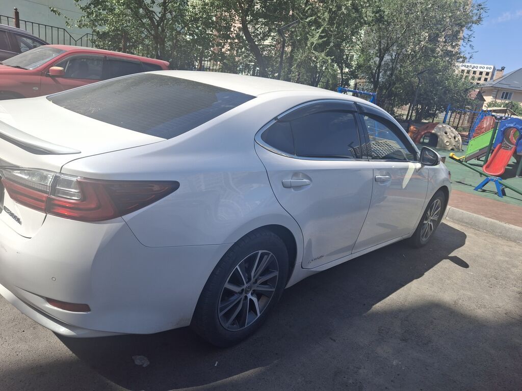 Lexus ES: 2016 г., 2.5 л, Автомат, Гибрид, Седан: фото 4
