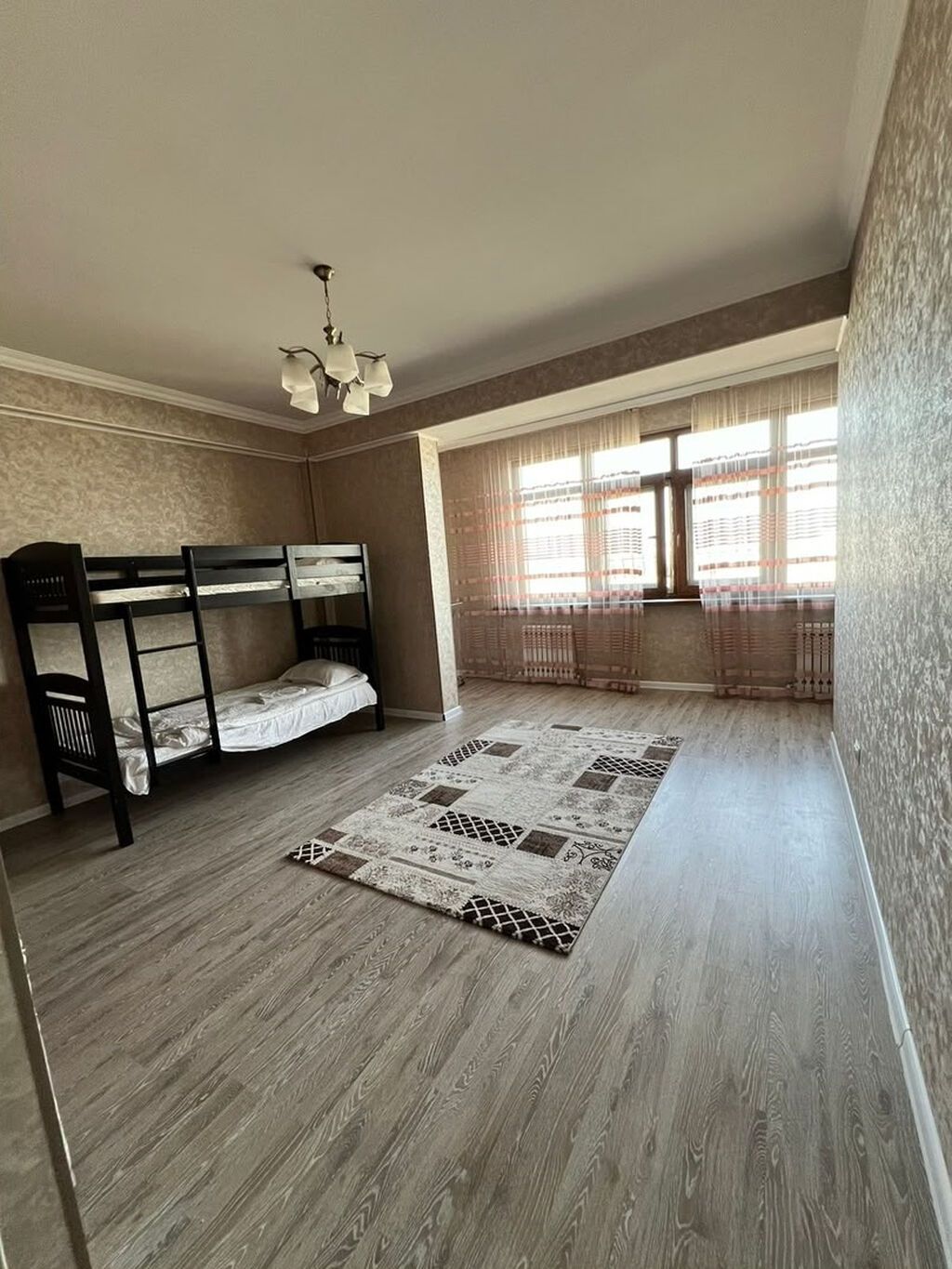 СДАЁТСЯ 4-КОМНАТНАЯ ЭЛИТНАЯ КВАРТИРА Площадь: 200 м² Адрес: ул: фото 3