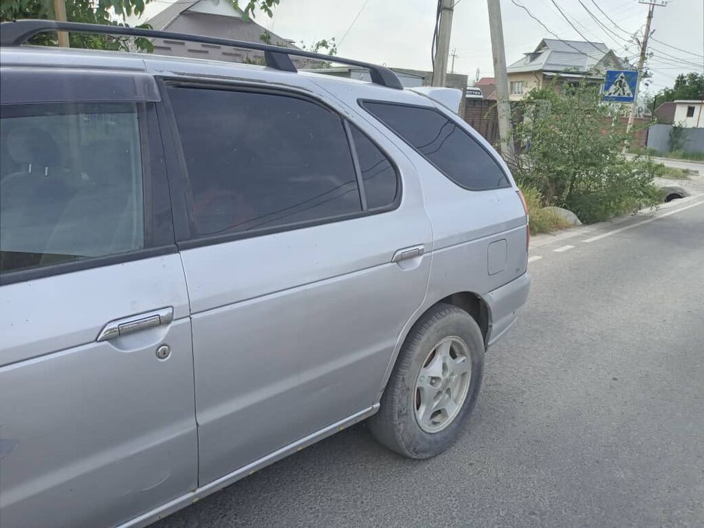 Nissan R Nessa: 1998 г., 2 л, Универсал: фото 4
