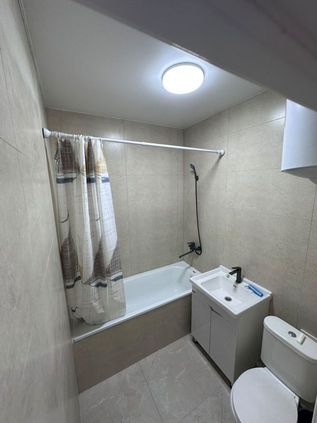 1 комната, 44 м², Кызыл Аскер 106 серия улучшенная, 1 этаж, Евроремонт