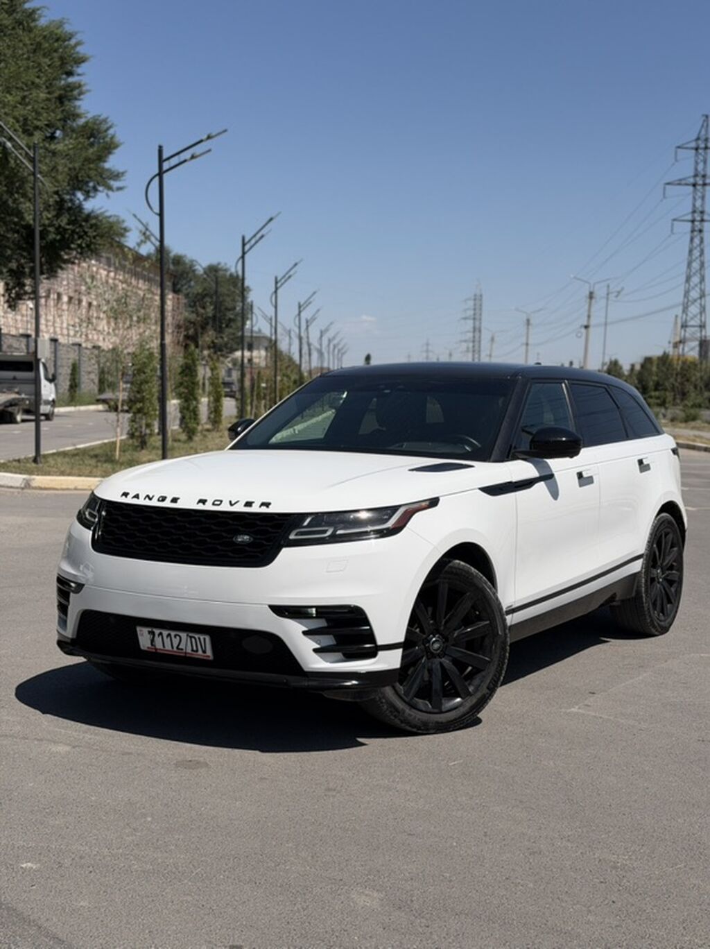Land Rover Range Rover: 2020 г., 2 л, Автомат, Бензин, Кроссовер: фото 1