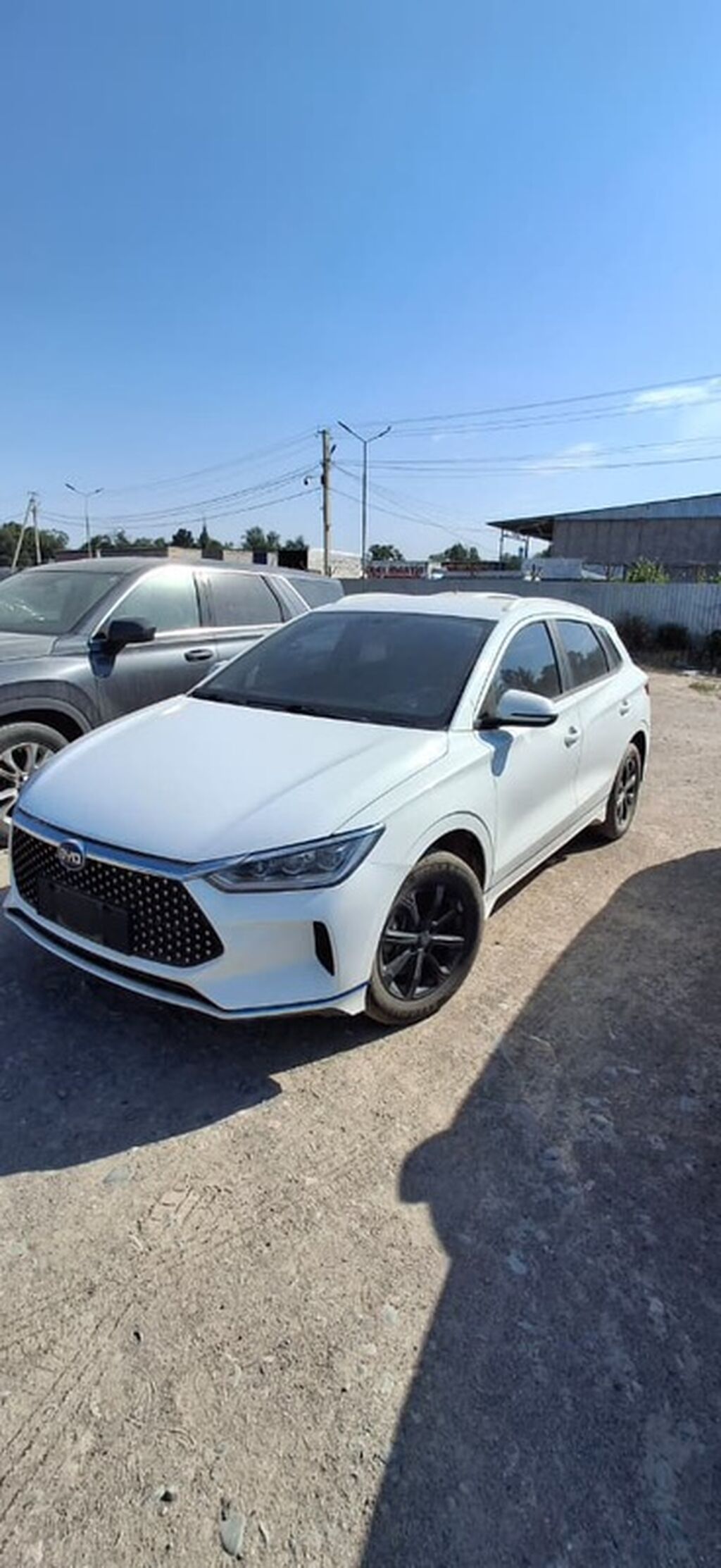 BYD E2: 2021 г., Электромобиль, Хэтчбэк: фото 1