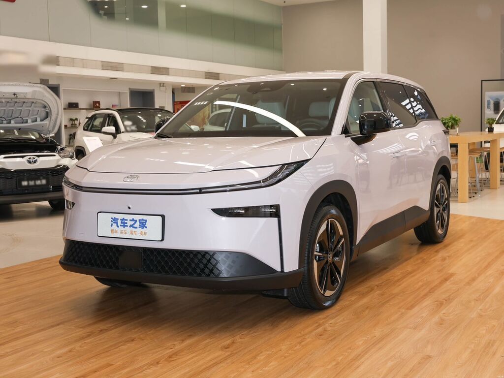 Toyota bZ3X: 2025 г., Электромобиль: фото 5