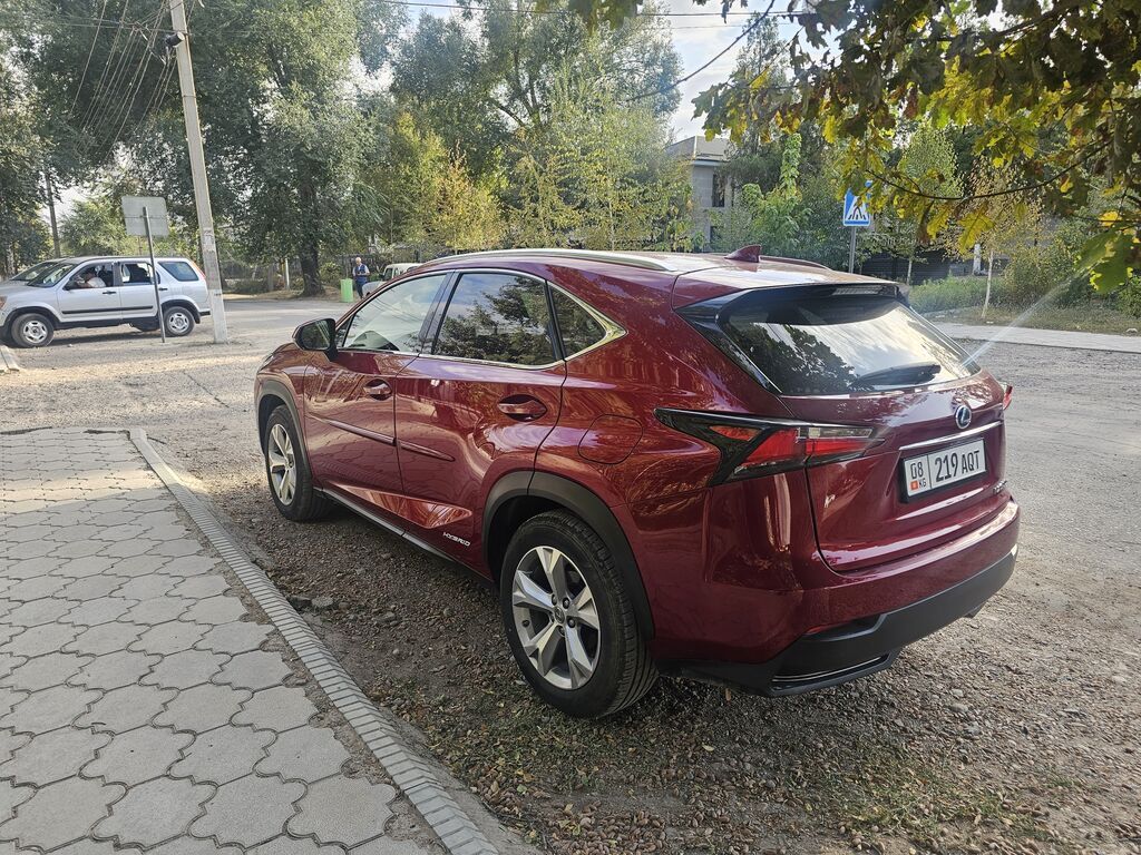 Lexus NX: 2017 г., 2.5 л, Автомат, Гибрид, Кроссовер: фото 5