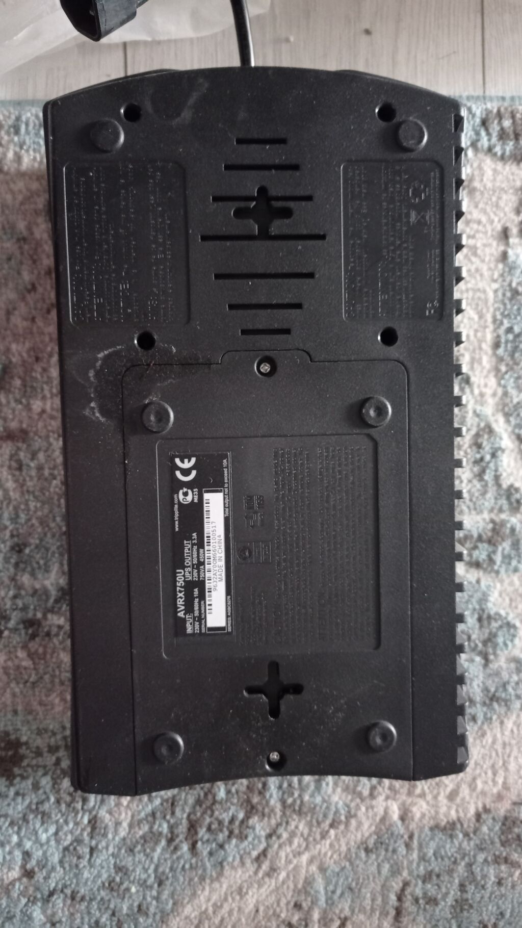 ИБП TRIPP LITE AVR750U - Тип: линейно‑интерактивный UPS: фото 2