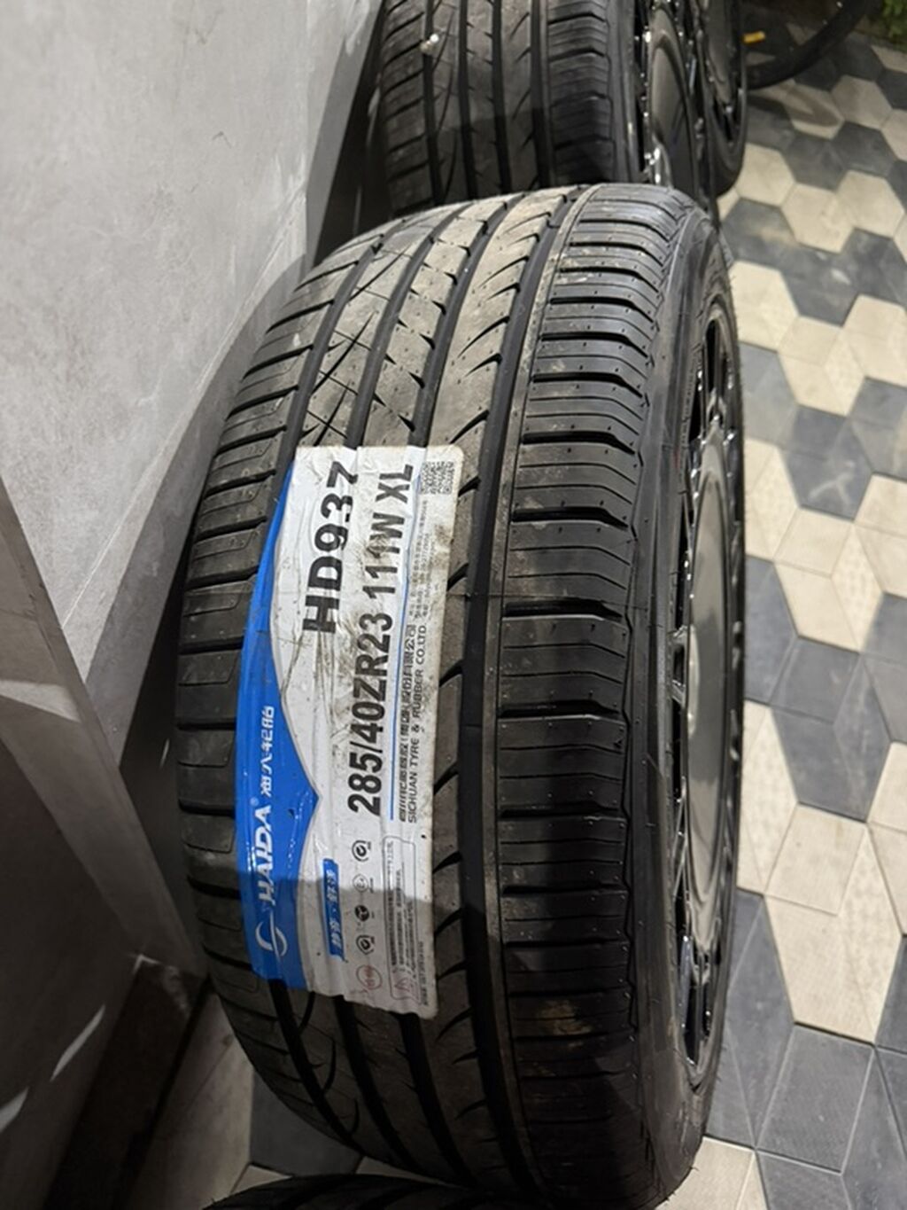 Колеса в сборе 285 / 40 / R 23, Всесезонная, Новый, Комплект, Легковые, Литые, отверстий - 5: фото 4