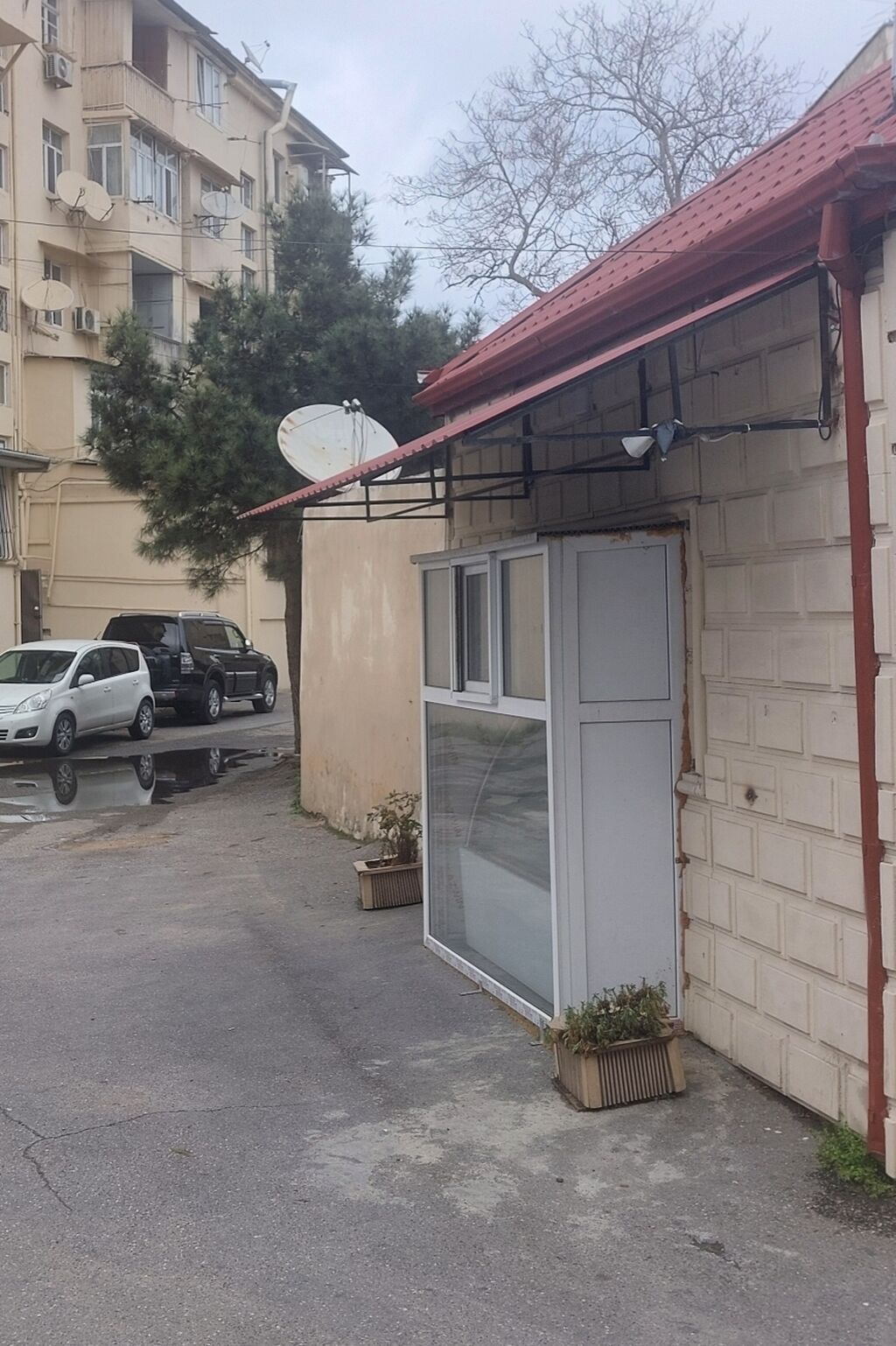 Montin 4 otaqlı, 150 kv. m, Orta təmir