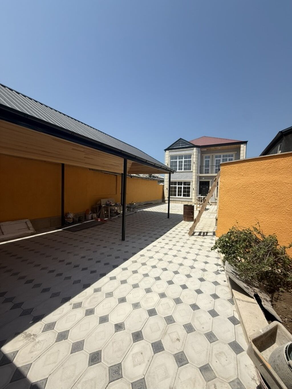 5 otaqlı, 180 kv. m, Kredit var, Yeni təmirli