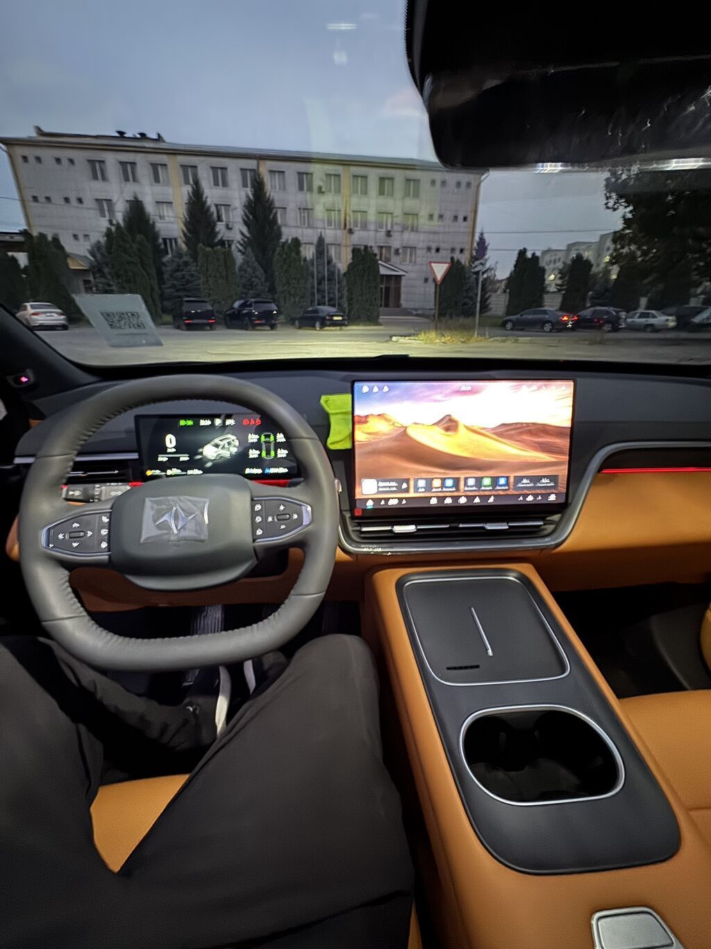 Dongfeng : 2025 г., 1.5 л, Автомат, Гибрид, Кроссовер: фото 7
