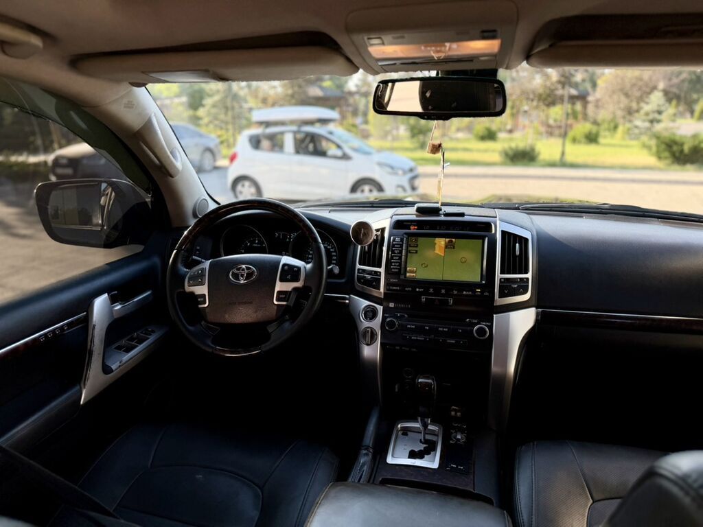 Toyota Land Cruiser: 2014 г., 4.5 л, Автомат, Дизель, Внедорожник: фото 4