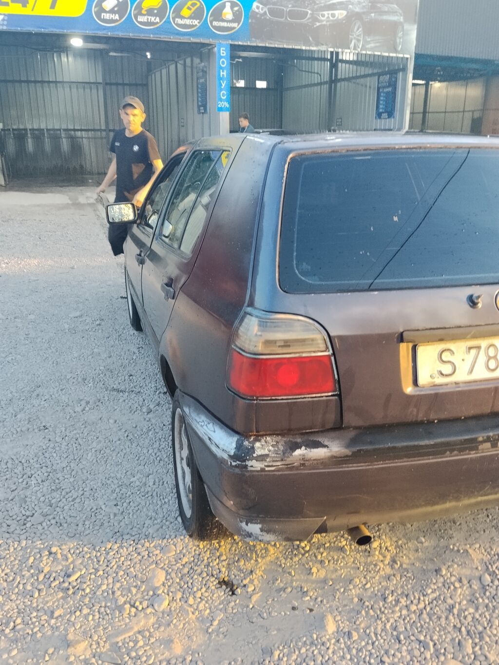 Volkswagen Golf: 1992 г., 1.6 л, Механика, Бензин, Хэтчбэк: фото 6